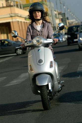 Vespa LX