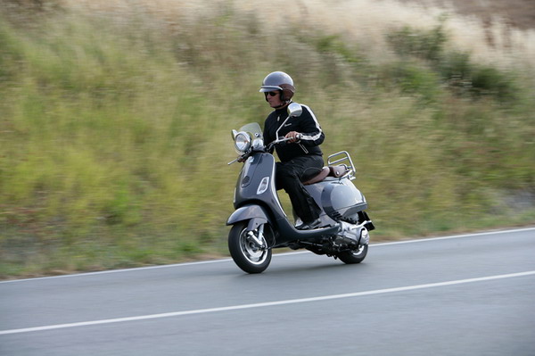 Vespa LXV