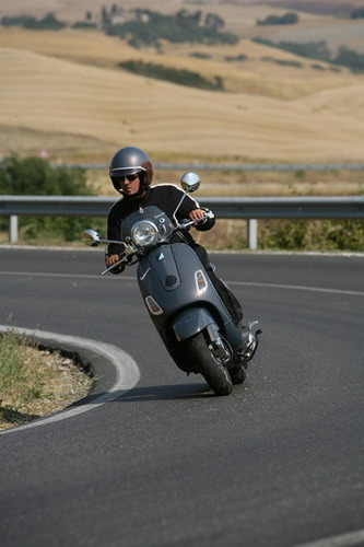 Vespa LXV